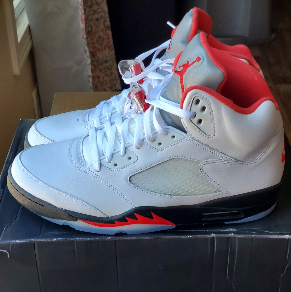 Air Jordan Retro 5